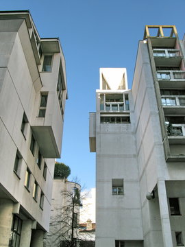 Immeuble moderne parisien