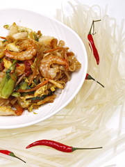 cinesische chili shrimps mit reisnudeln