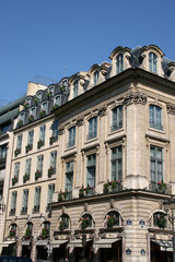 Fototapeta na wymiar dom w Paryżu
