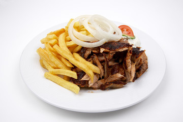 Gyrosteller mit Pommes