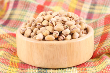 bowl full of pistachio close-ups