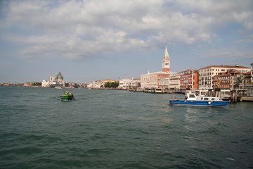 Fototapeta premium Venise depuis le canal