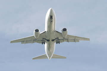 Fototapeta na wymiar Zejścia samolotu