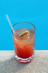 Cocktail am Pool