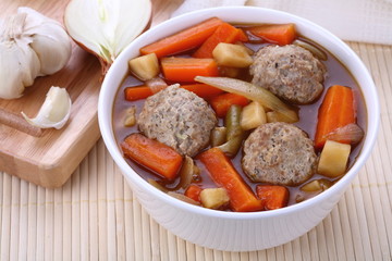 Vegetable soup with boiled meat