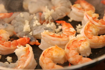 Gambas sautees a l'ail