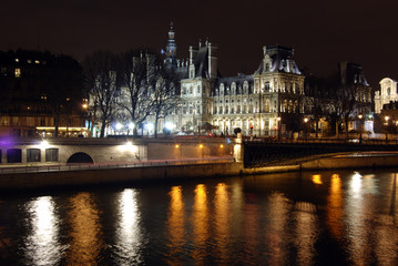 Fototapeta na wymiar Paryż w nocy 7