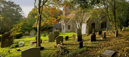 churchyard beoley church warwickshire midlands