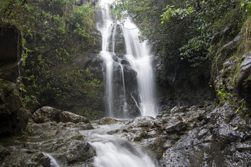 Fototapeta na wymiar Waimano Waterfall