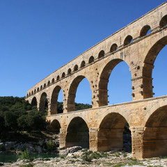 Fototapeta na wymiar Roman Akwedukt w Pont du Gard we Francji