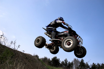 4x4 jumping © Mariusz Niedzwiedzki