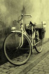 Fototapeta na wymiar Vieux vélo
