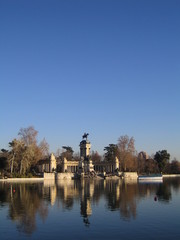 Fototapeta premium Etang du Parc du Retiro, Madrid