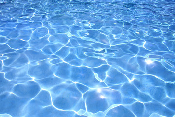 Fototapeta na wymiar czysta woda w basenie