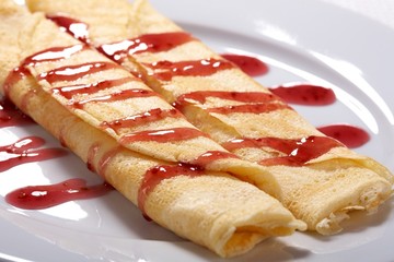 Pancake with fruits and syrup 