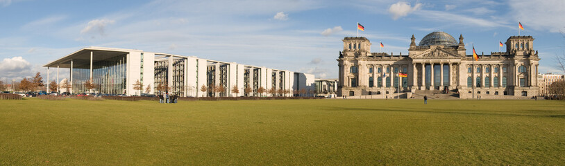 Fototapeta na wymiar Paul Loebe Reichstag Pano