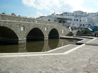 Naklejka premium Pont et port, Ile de Naxos, Cyclades, grèce