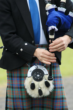 Bagpipes and Sporran