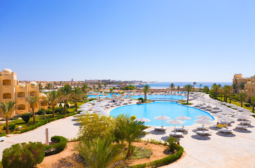 Fototapeta premium Beautiful sea view in a tropic hotel.