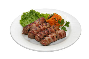 Grilled rissole with lettuce and carrot