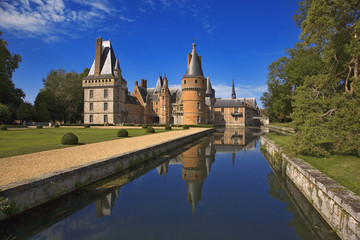 Fototapeta na wymiar maintenon: chateau