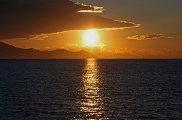 Alba sul mare