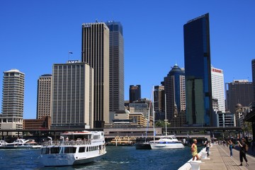 Fototapeta na wymiar Rano na nabrzeżu w Sydney
