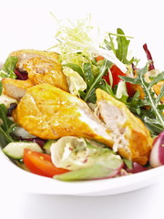 gemischte salat mit tandoori hünhchen