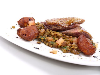 gebratene entenbrust auf linsengemüse