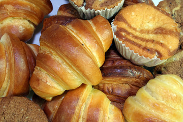 croisant bread and muffin bread