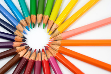 Fototapeta premium Circle of Crayons