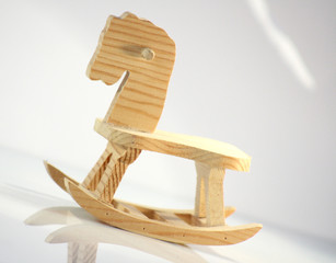 cavallino di legno 2