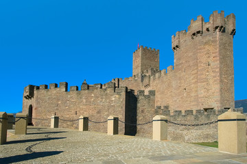 Entrada al Castillo de Javier (España)