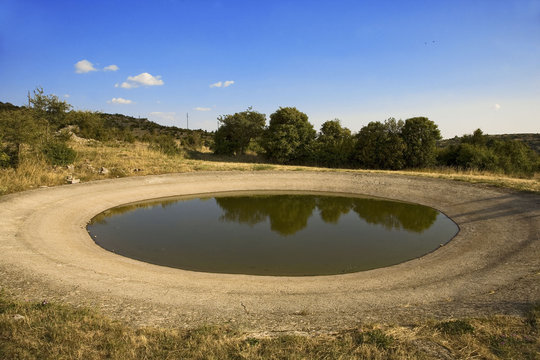 roussillon, causse de blandas : lavagne