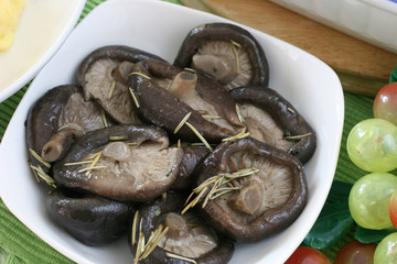 Lightly pan fried Chinese mushrooms with rosemary