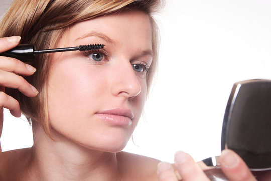 jeune femme mascara 3