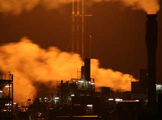 Industrie bei Nacht