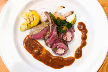 Crusted lamb chops stuffed with chicken 