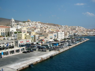 Fototapeta na wymiar Port i wyspa Paros, Cyklady, Grecja