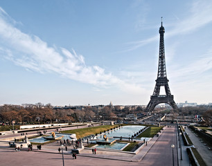 La tour Eiffel depuis le Trocadéro. - obrazy, fototapety, plakaty