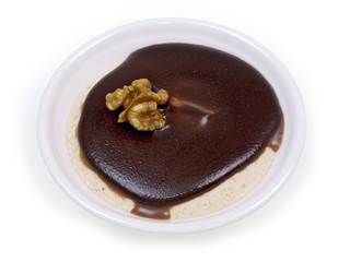 creme dessert mit schokosauce