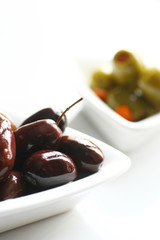 Olives in bowl