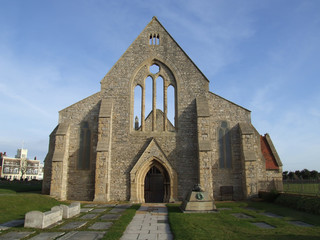 Fototapeta na wymiar Ruined Church at Portsmouth UK