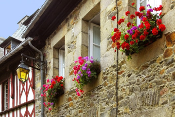 Fototapeta na wymiar Tradycyjny Francuski domów i ulic w mieście treguier.
