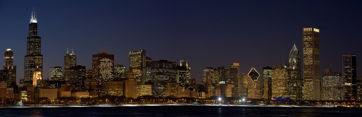 View of Chicago from the lakefront at dusk