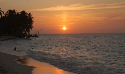Fototapeta na wymiar Zachód słońca na Karaibach
