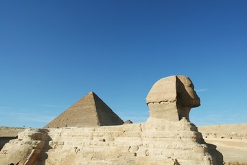 Fototapeta na wymiar Egyptian sphinx