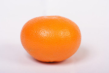 Foto zeigt eine frische Clementine