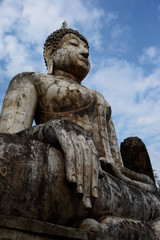 Fototapeta na wymiar bouddha le sage, ville historique de sukhothai, thailande