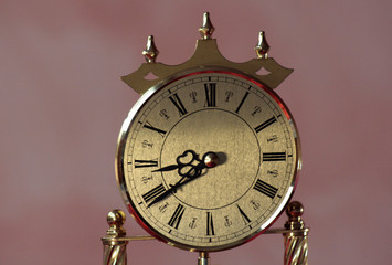 orologio con numeri romani